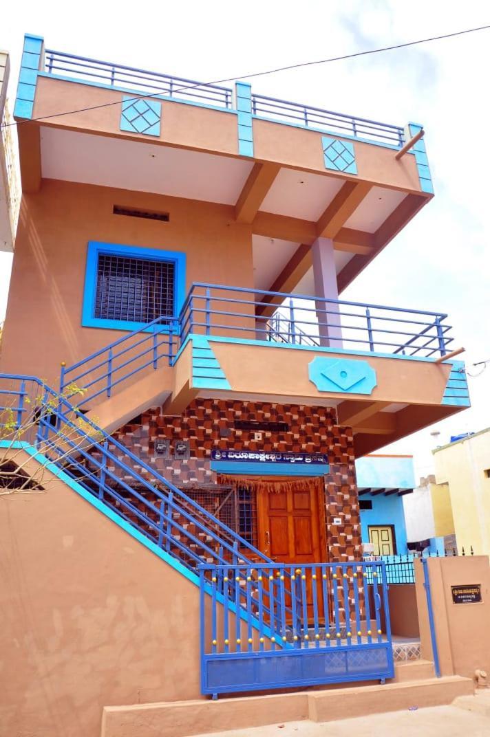 Royal Homestay New Хампи Екстериор снимка